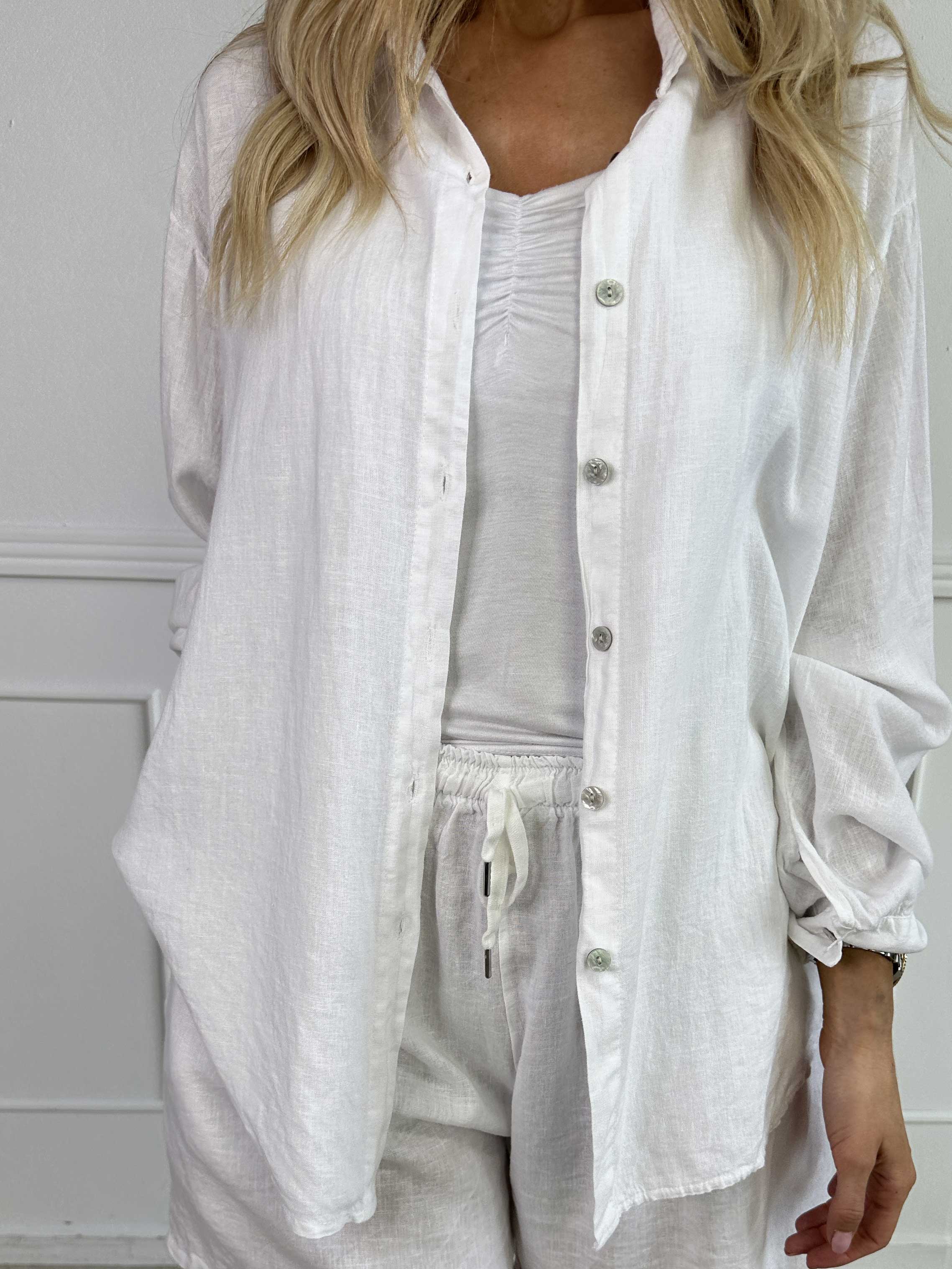 Clara Shirt - Ensfarvet skjorte i viskose og hør